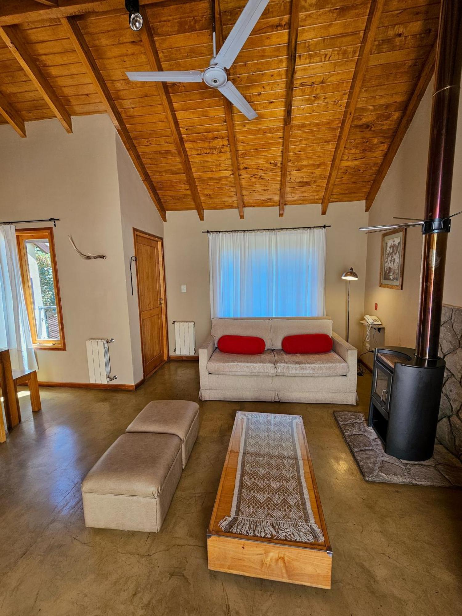 San Martín de los Andes Das Rosenhaus Apart Hotel By Rosas Blancas الغرفة الصورة