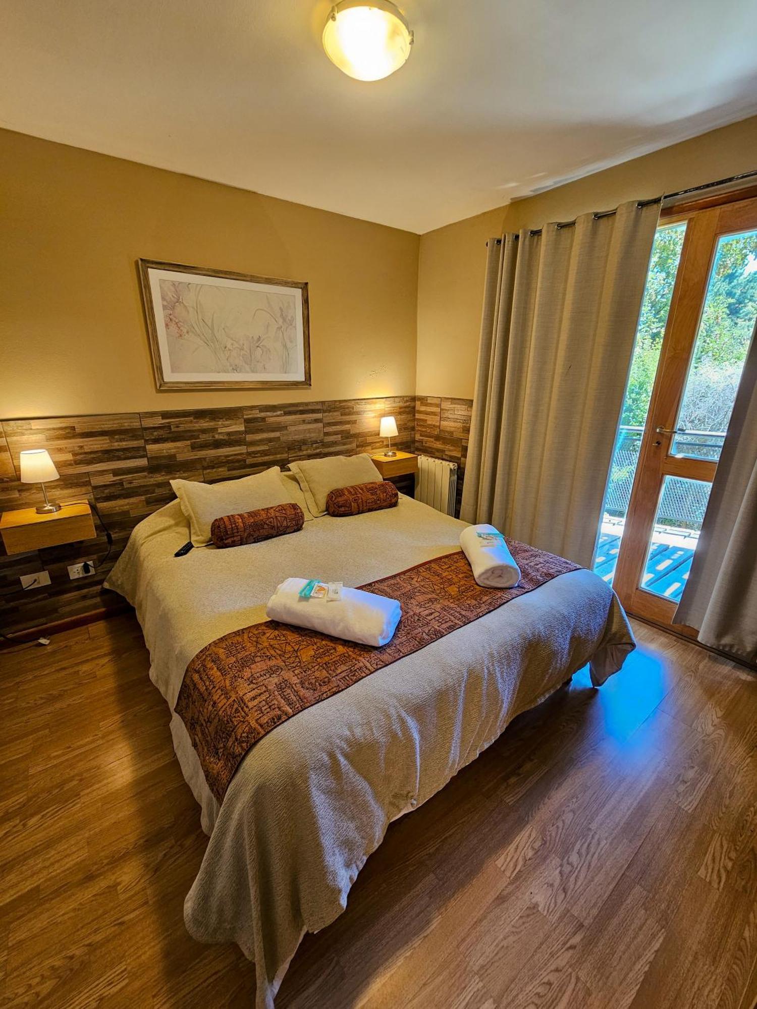 San Martín de los Andes Das Rosenhaus Apart Hotel By Rosas Blancas الغرفة الصورة